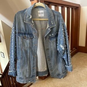 Chelsea DeBoer pearl sleeve Jean jacket
